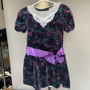 LAST CALL Vintage children’s floral dress